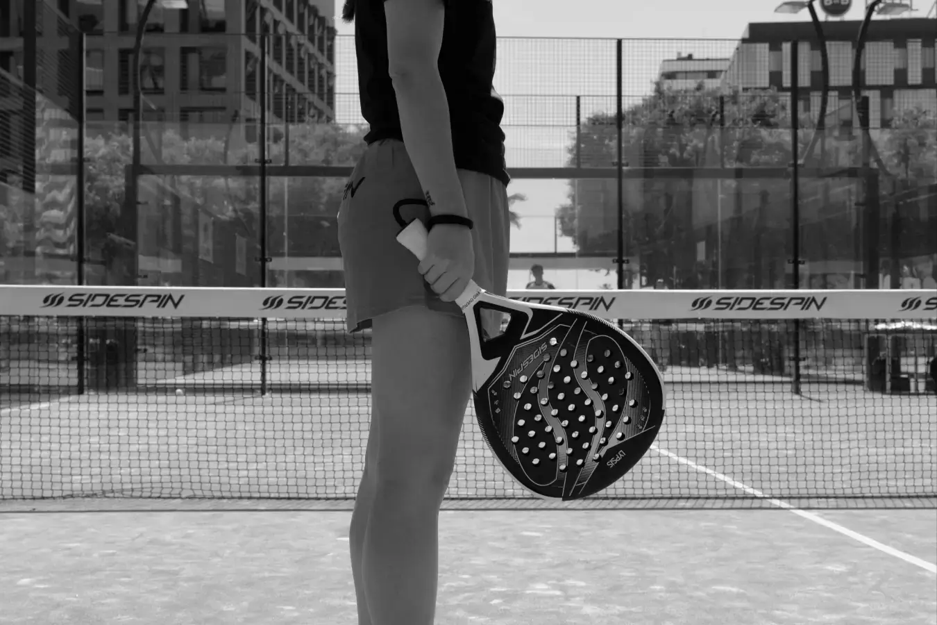 Can my padel racket hit the net?